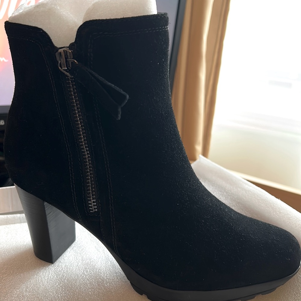 Waterproof black suede booties